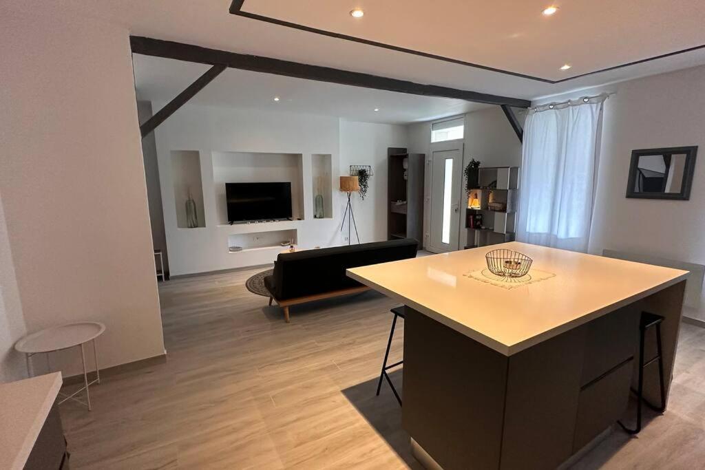 Maison Entierement Renovee Villa Ambares-et-Lagrave Bagian luar foto
